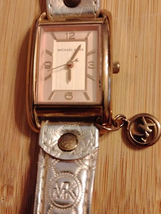 Michael Kors Women"s Watch With MK Charm. - Picture 6 of 7